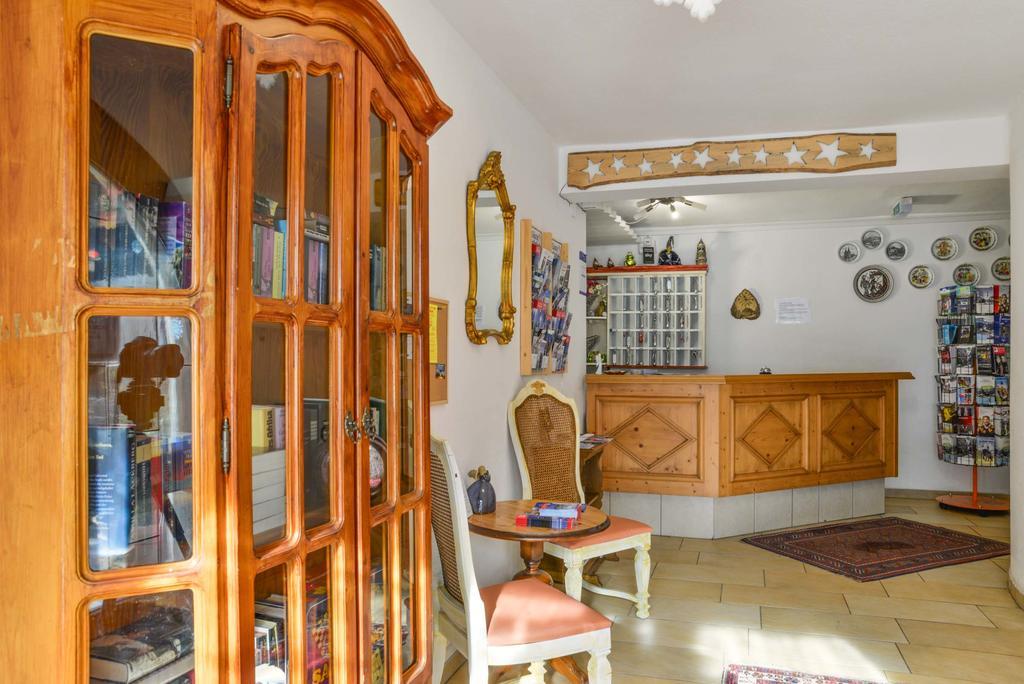 Hotel Garni Jaegerhof Грайнау Екстериор снимка